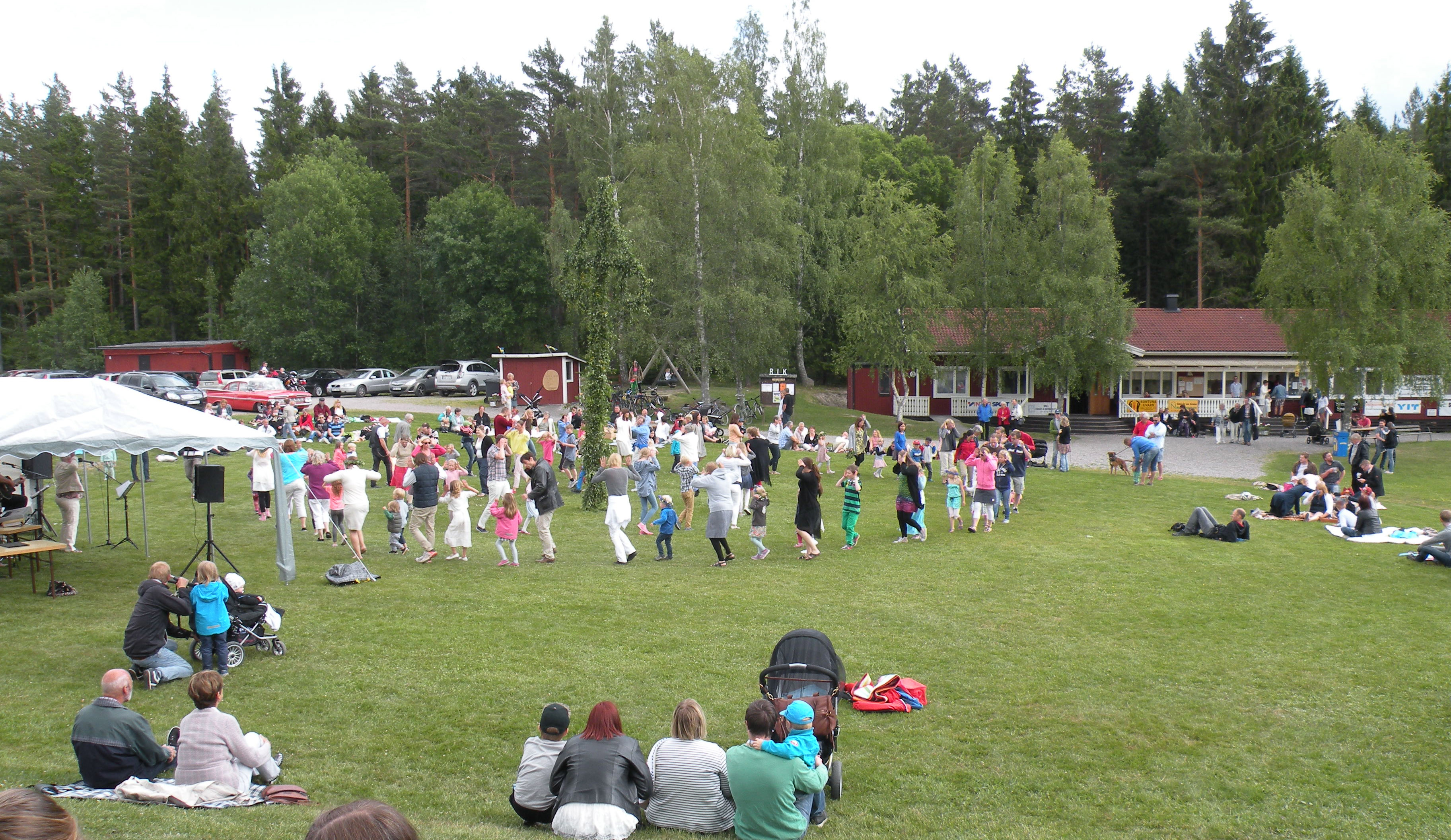 Mitt Sörmland - Midsommarfirande vid Runtuna bygdegård
