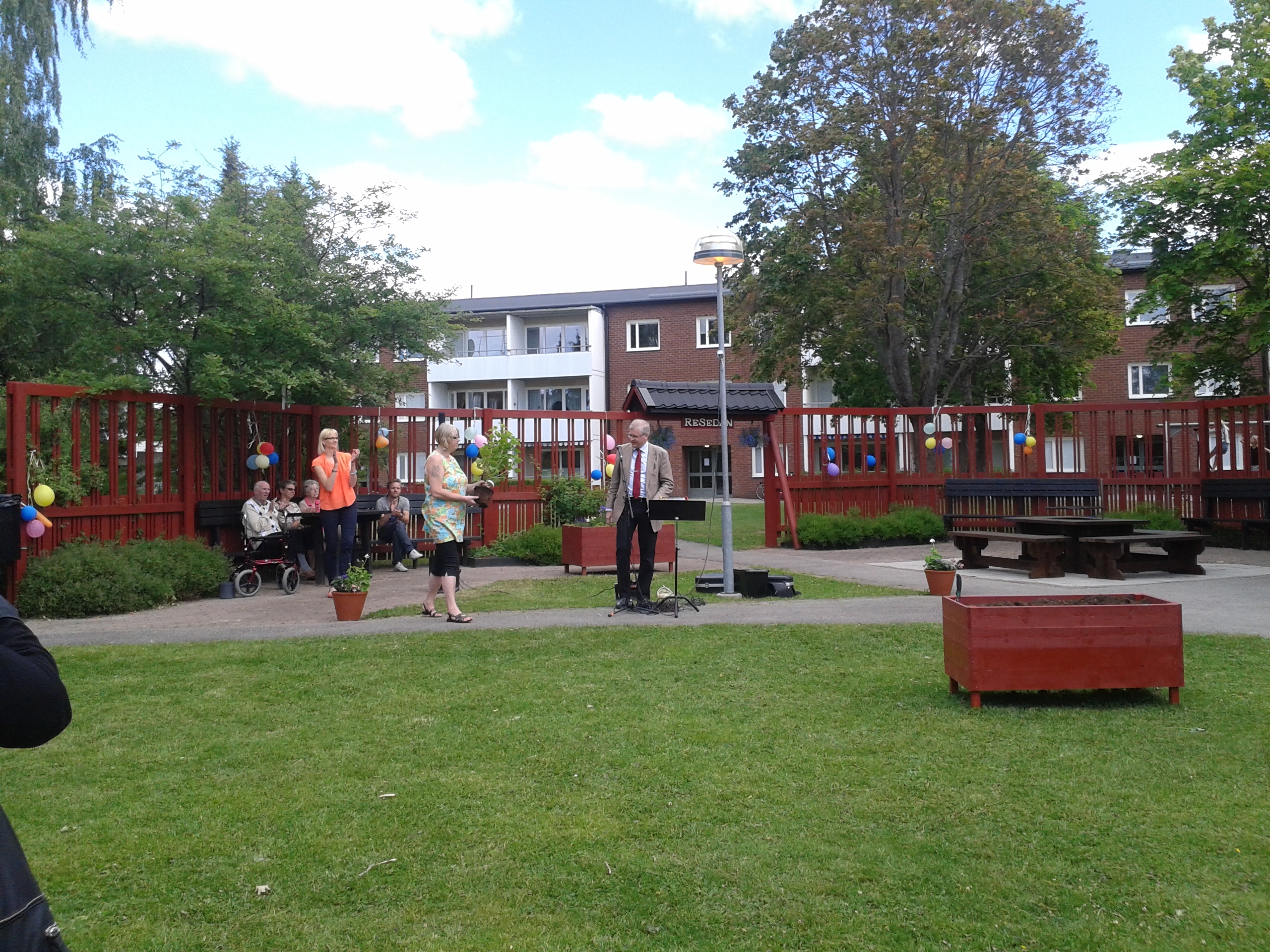 Mitt Västmanland - Sinnenas trädgård invigning 18 juni 2014